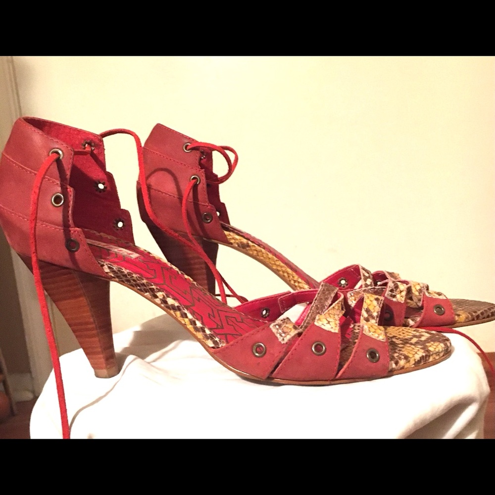 Colcci Red and Tan Alligator Print Strappy High Heel Sandals. Size 8.5